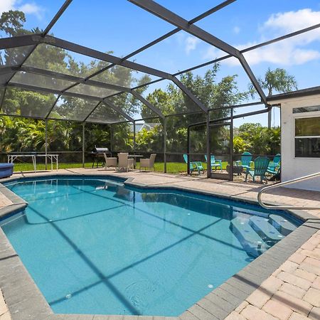 Relaxing Coastal Comfort - Heated Pool Clearwater Exterior photo