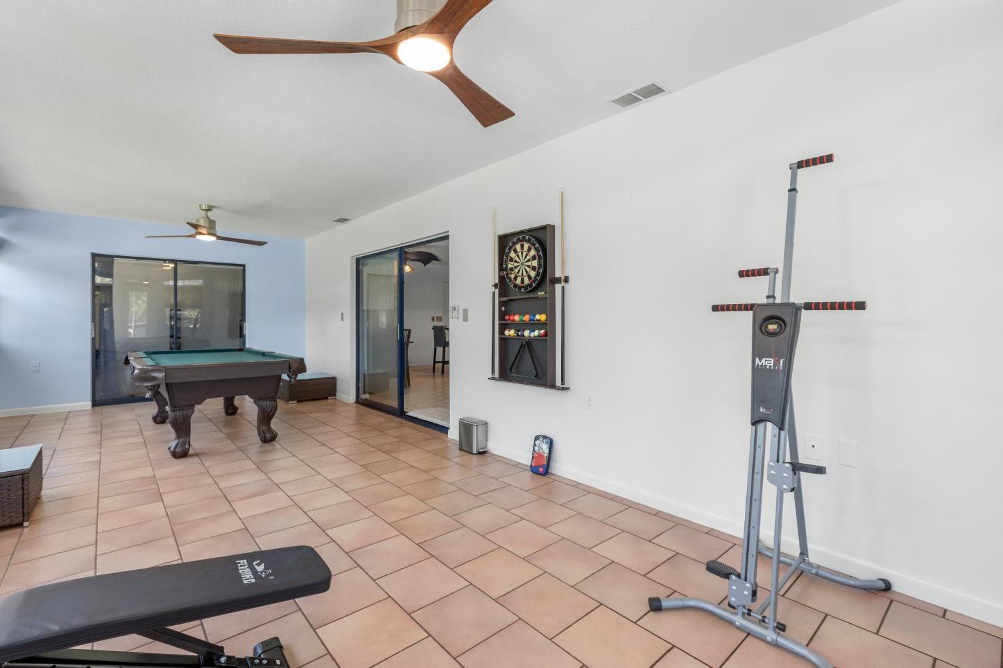 Relaxing Coastal Comfort - Heated Pool Clearwater Exterior photo