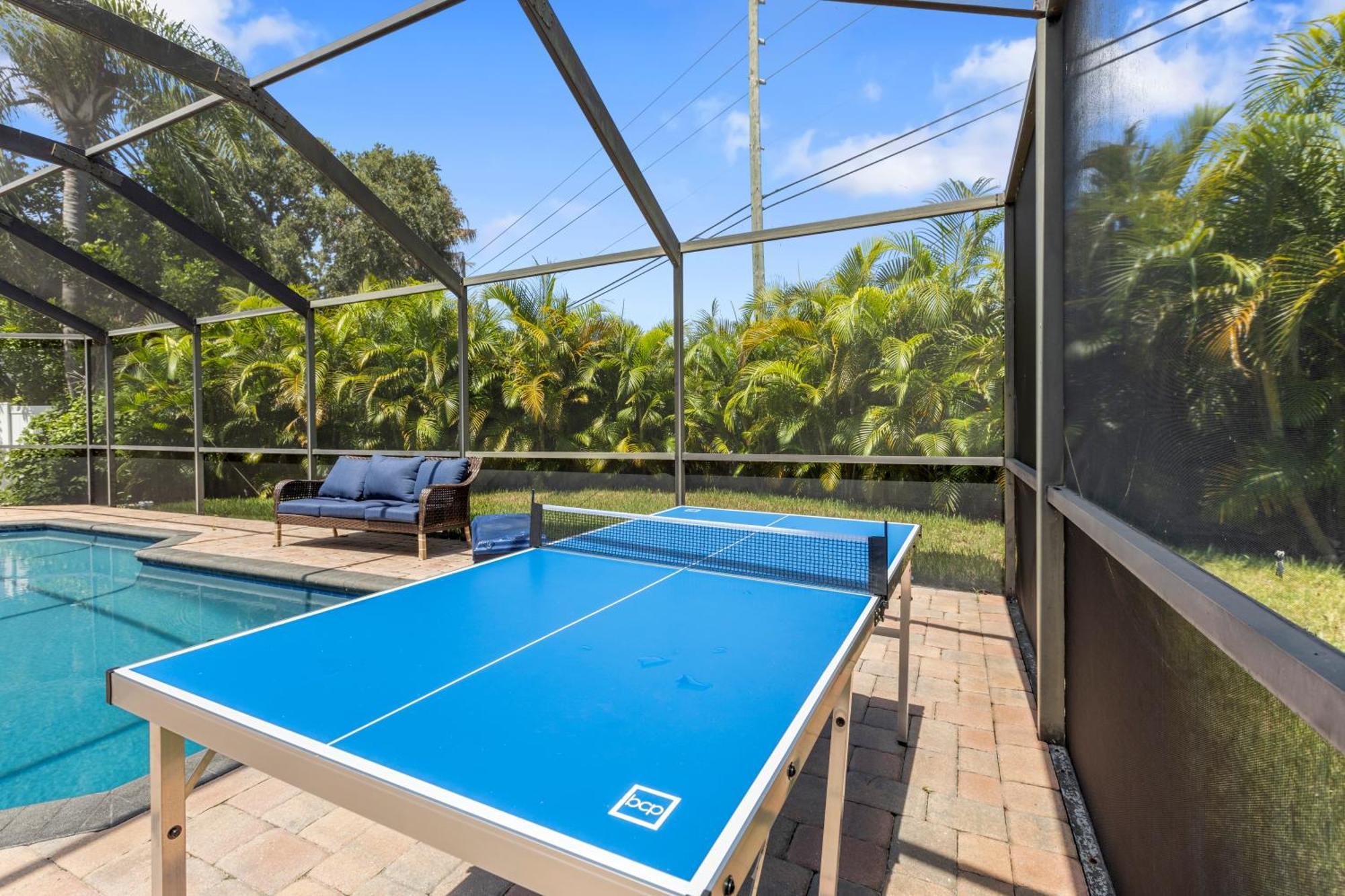 Relaxing Coastal Comfort - Heated Pool Clearwater Exterior photo